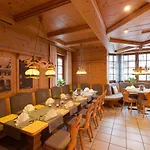Loewen & Restaurant Hotel