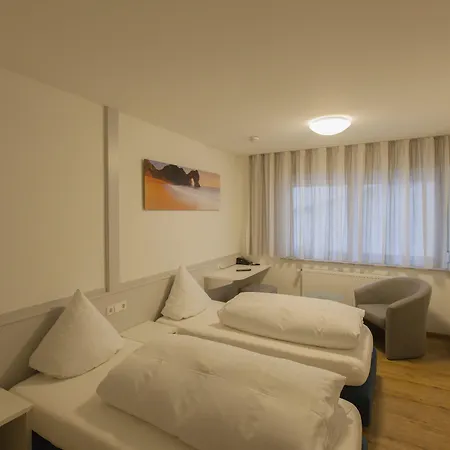Loewen & Restaurant 3* Wendlingen am Neckar