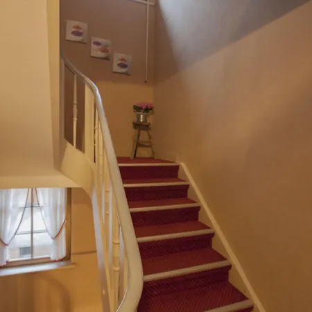 Loewen & Restaurant Hotel 3*