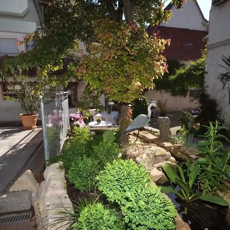 Szálloda Loewen & Restaurant Wendlingen am Neckar