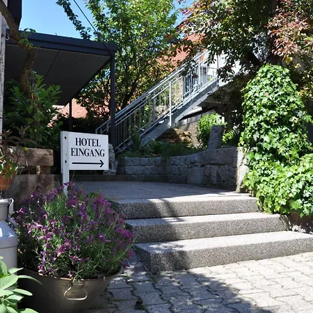 Loewen & Restaurant