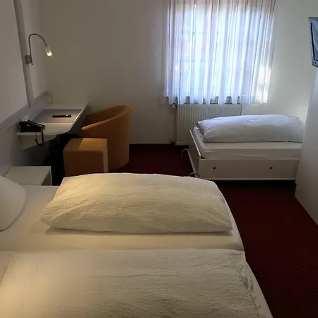 Loewen & Restaurant 3* Wendlingen am Neckar