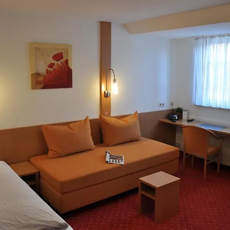 Loewen & Restaurant 3*